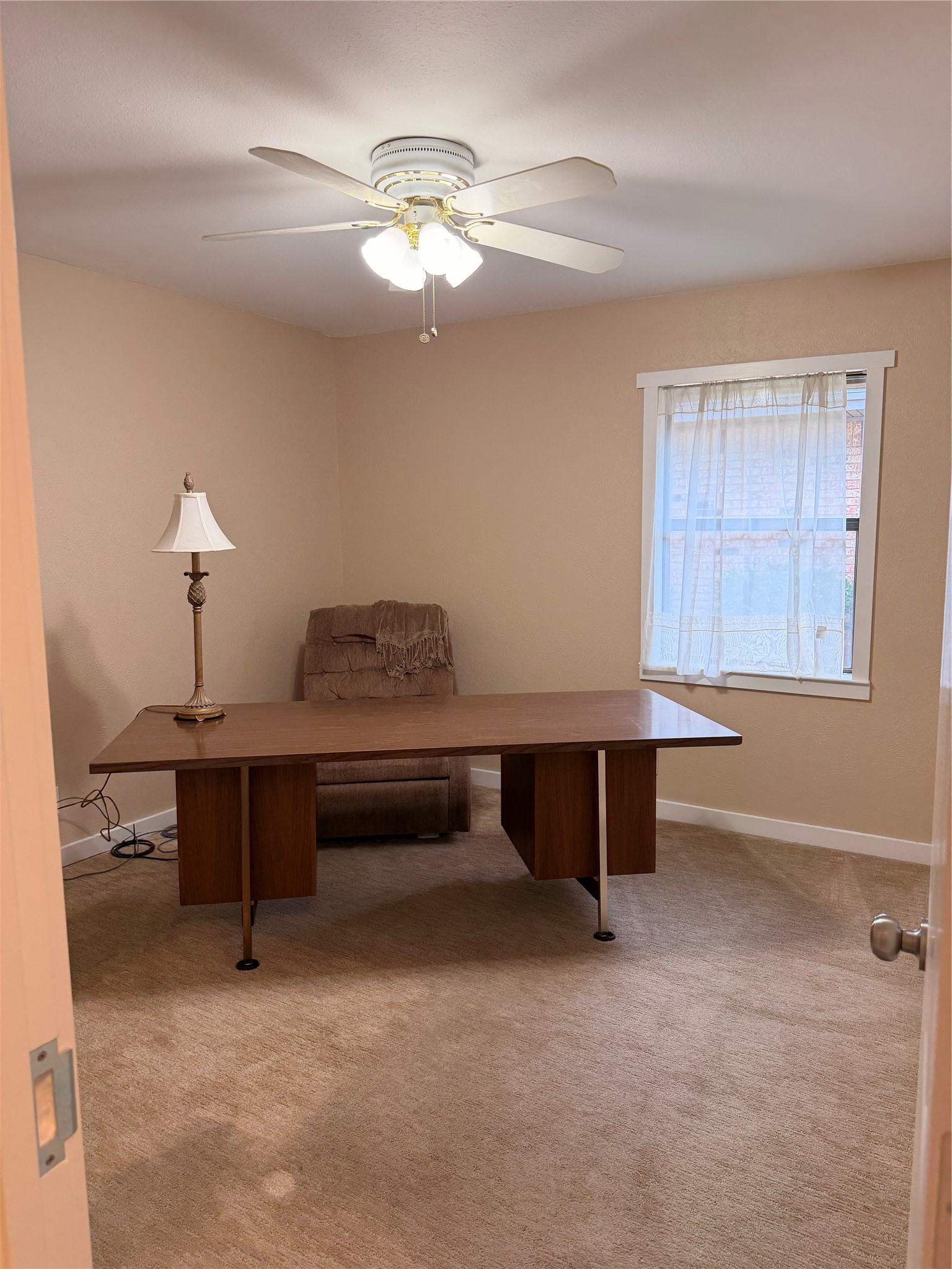 1202 Red Oak Ennis TX 75119