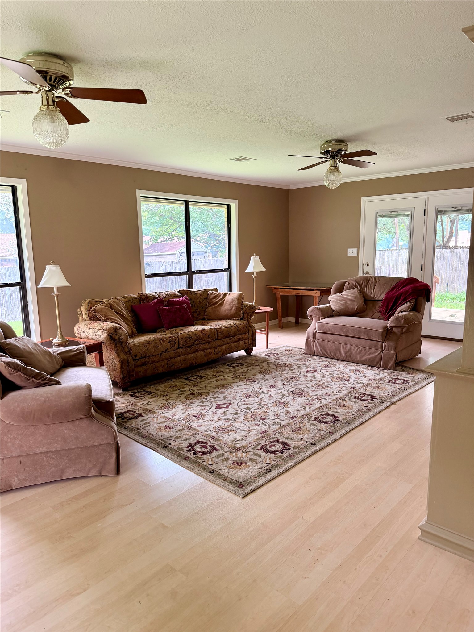 1202 Red Oak Ennis TX 75119