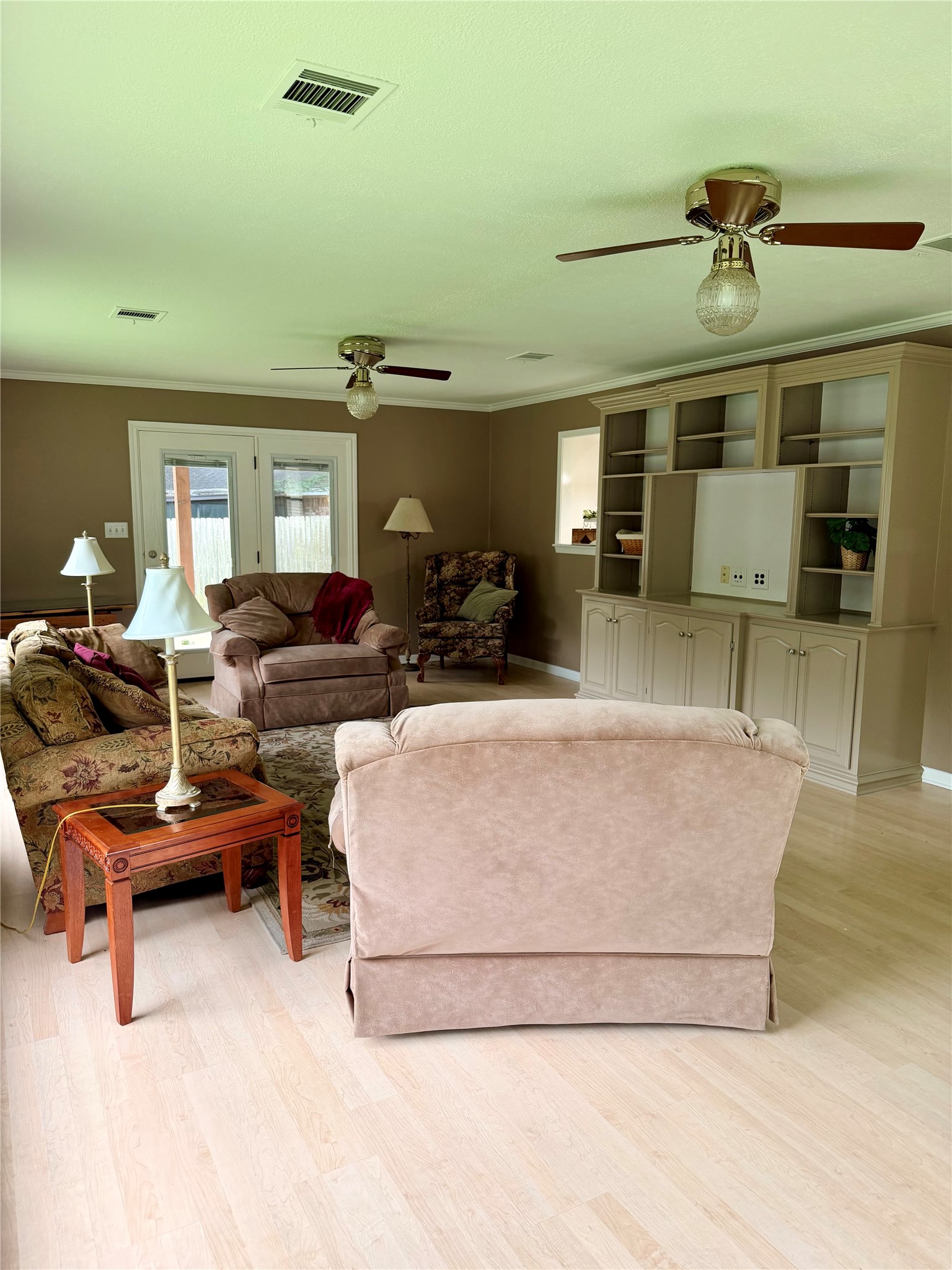 1202 Red Oak Ennis TX 75119