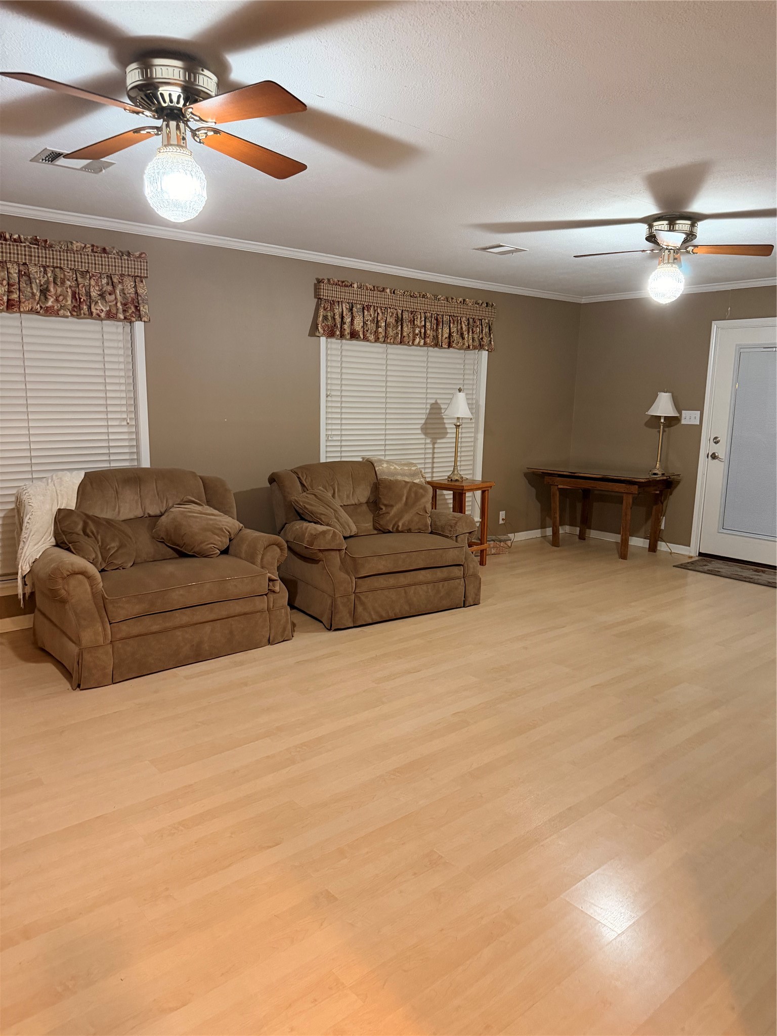 1202 Red Oak Ennis TX 75119