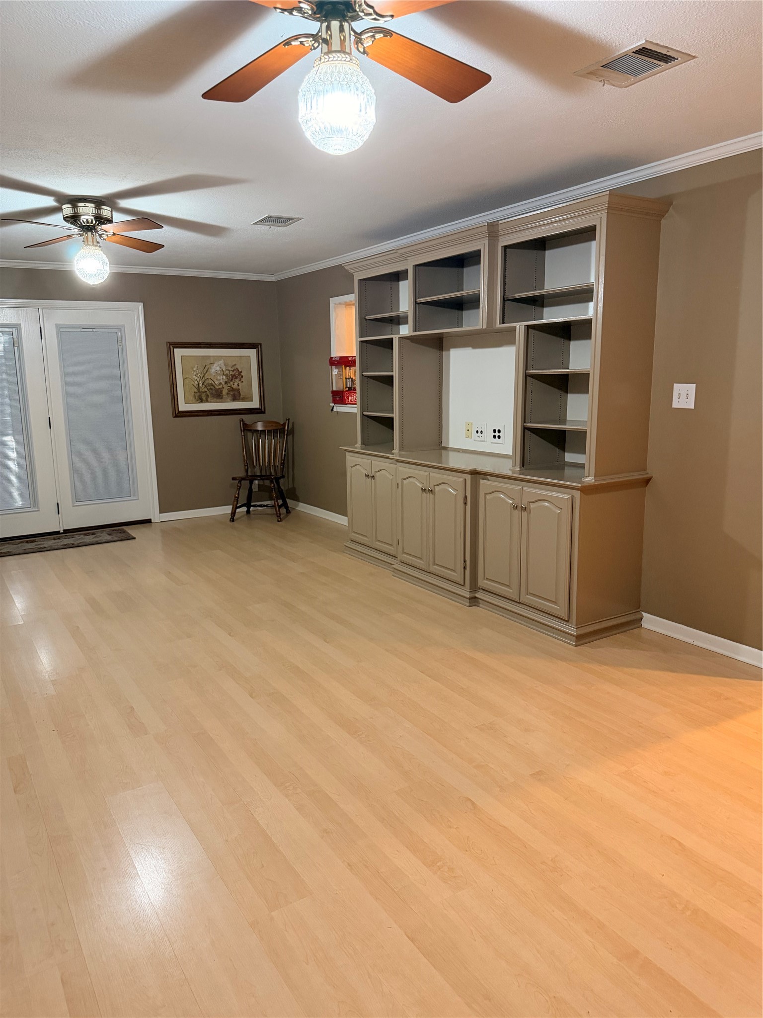 1202 Red Oak Ennis TX 75119