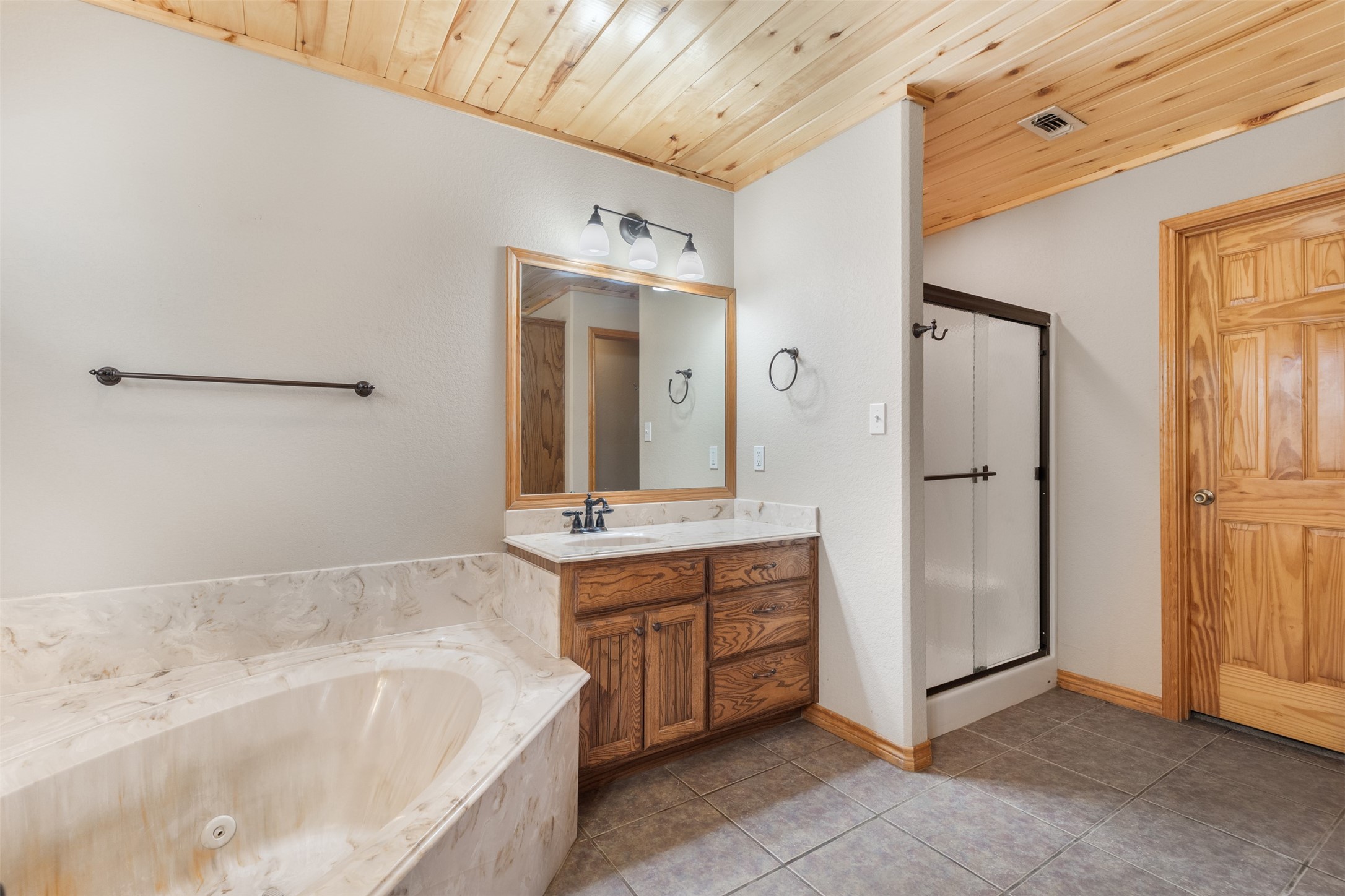 2040 Shannon Road Denison TX 75021