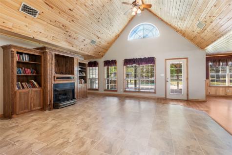 2040 Shannon Road Denison TX 75021