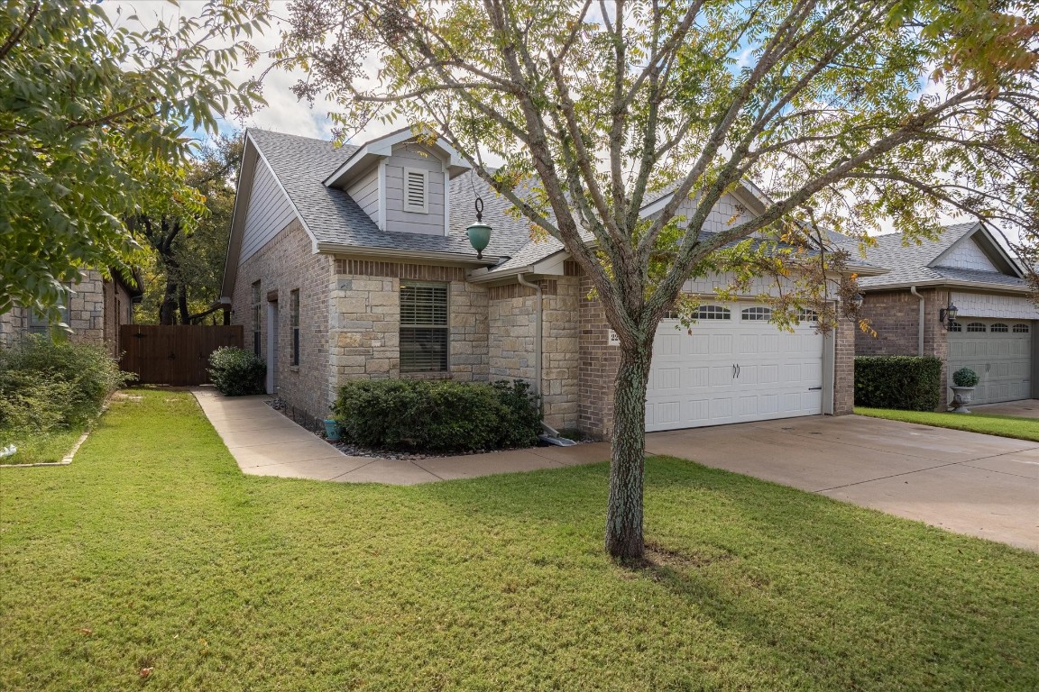 2208 Cobblestone Court Granbury TX 76049