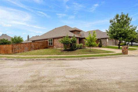 11801 Hassop Lane Burleson TX 76028