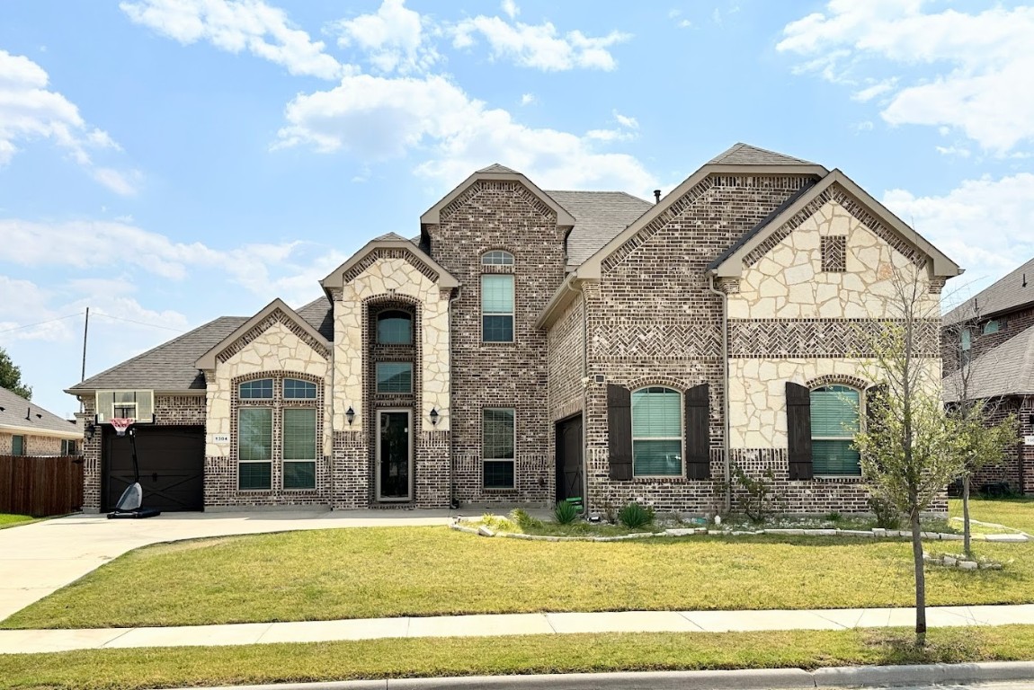 1304 Cecilia Court Arlington TX 76002