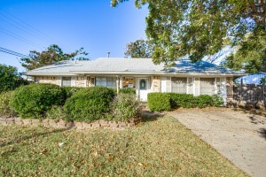 1734 Brent Court Grand Prairie TX 75051