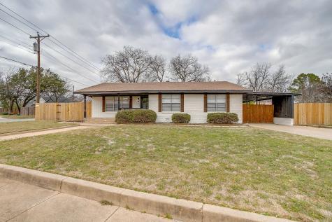 422 W Wilson Street Cleburne TX 76033