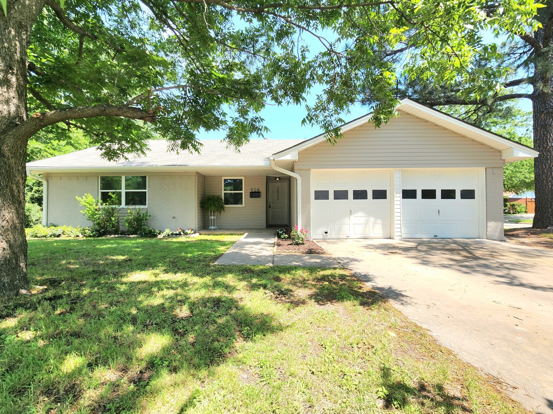 908 Dover Circle Gainesville TX 76240