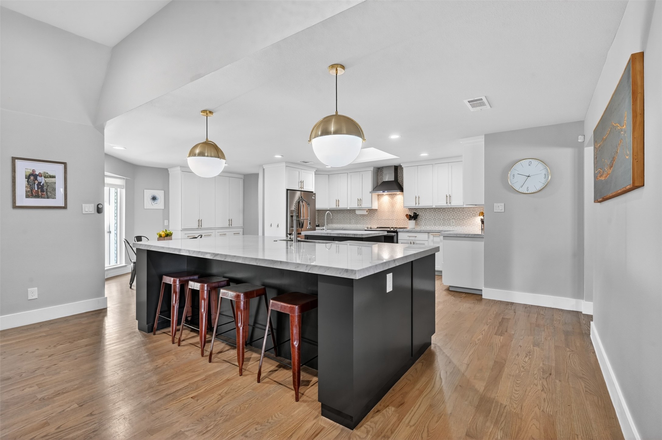 7230 Crooked Oak Drive Dallas TX 75248