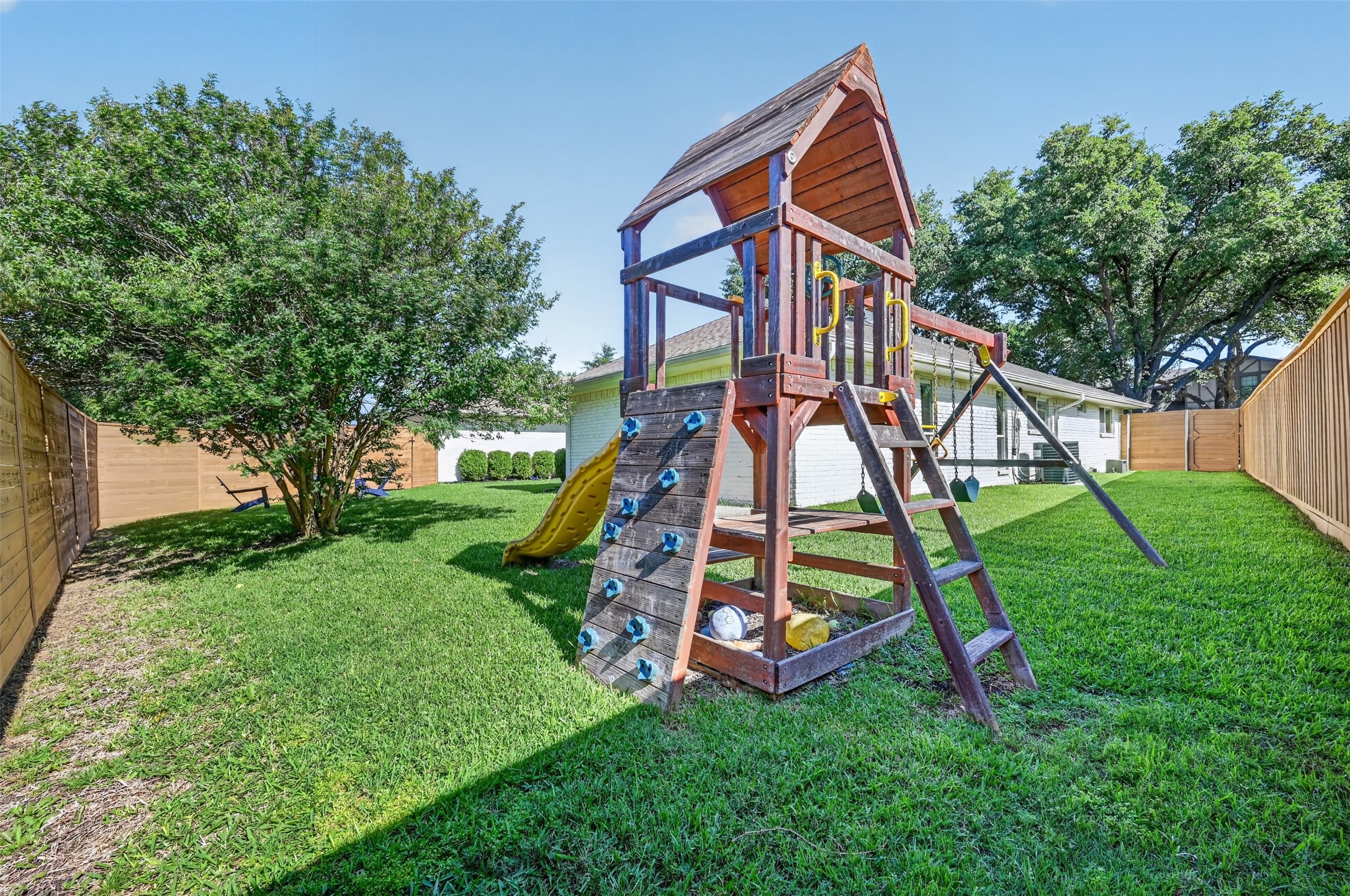 7230 Crooked Oak Drive Dallas TX 75248