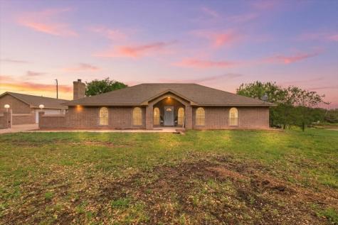 353 Hidden Meadow Court Rhome TX 76078