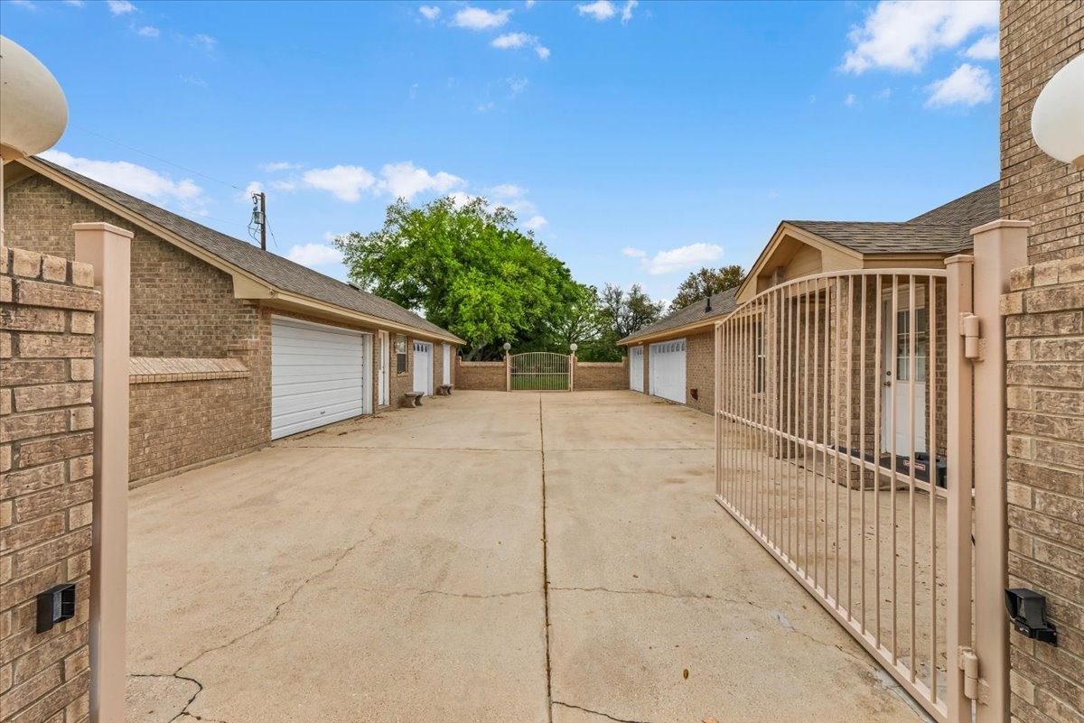 353 Hidden Meadow Court Rhome TX 76078