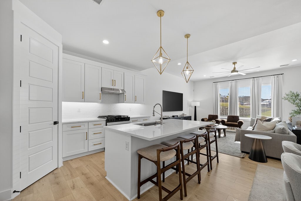 2006 Oak Garden Court Dallas TX 75232