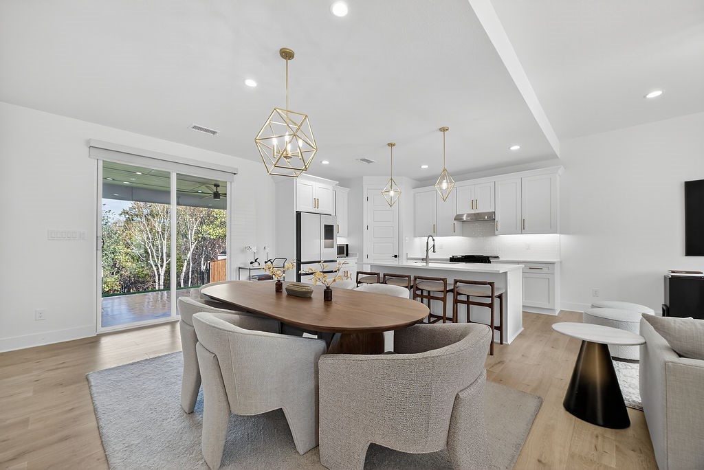 2006 Oak Garden Court Dallas TX 75232