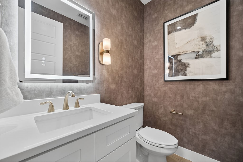 2006 Oak Garden Court Dallas TX 75232