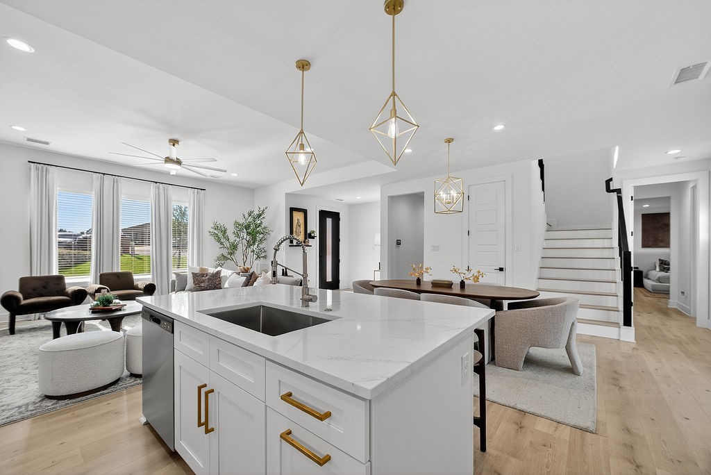 2006 Oak Garden Court Dallas TX 75232