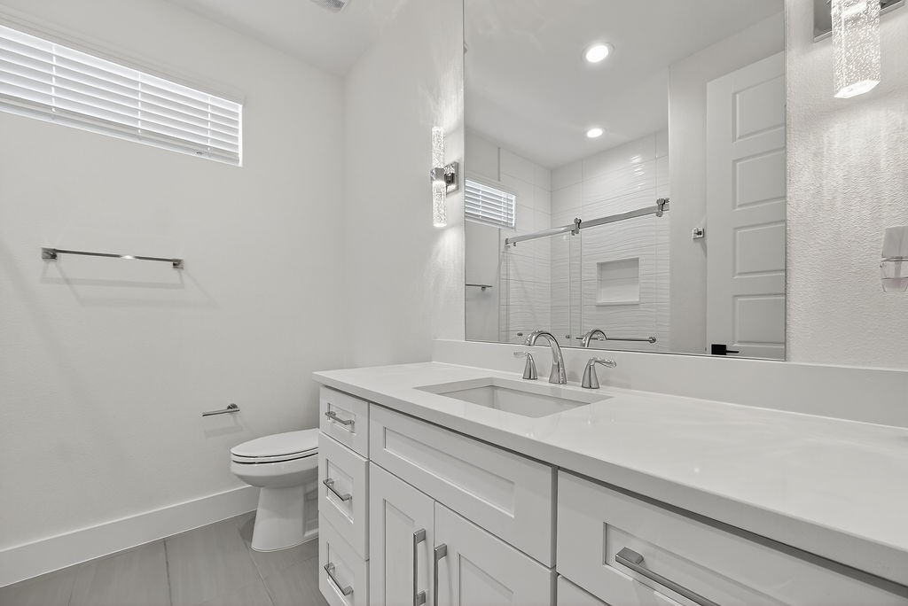 2006 Oak Garden Court Dallas TX 75232