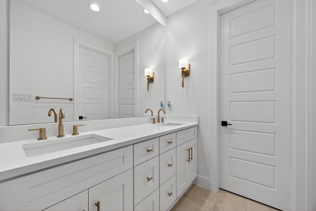 2006 Oak Garden Court Dallas TX 75232