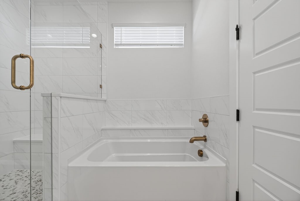 2006 Oak Garden Court Dallas TX 75232
