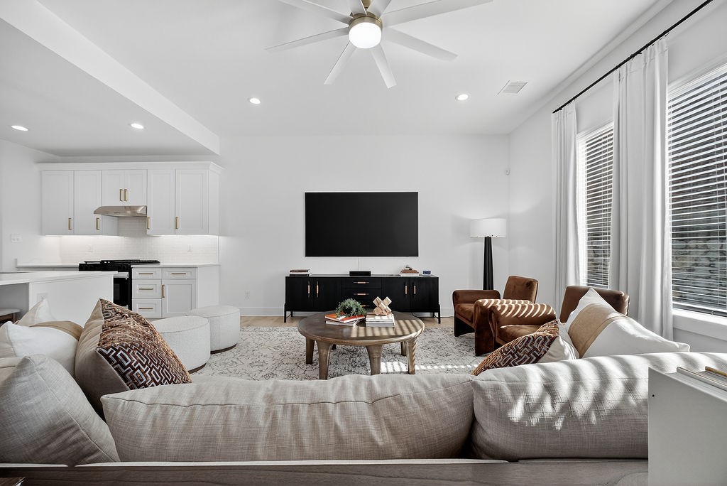 2006 Oak Garden Court Dallas TX 75232