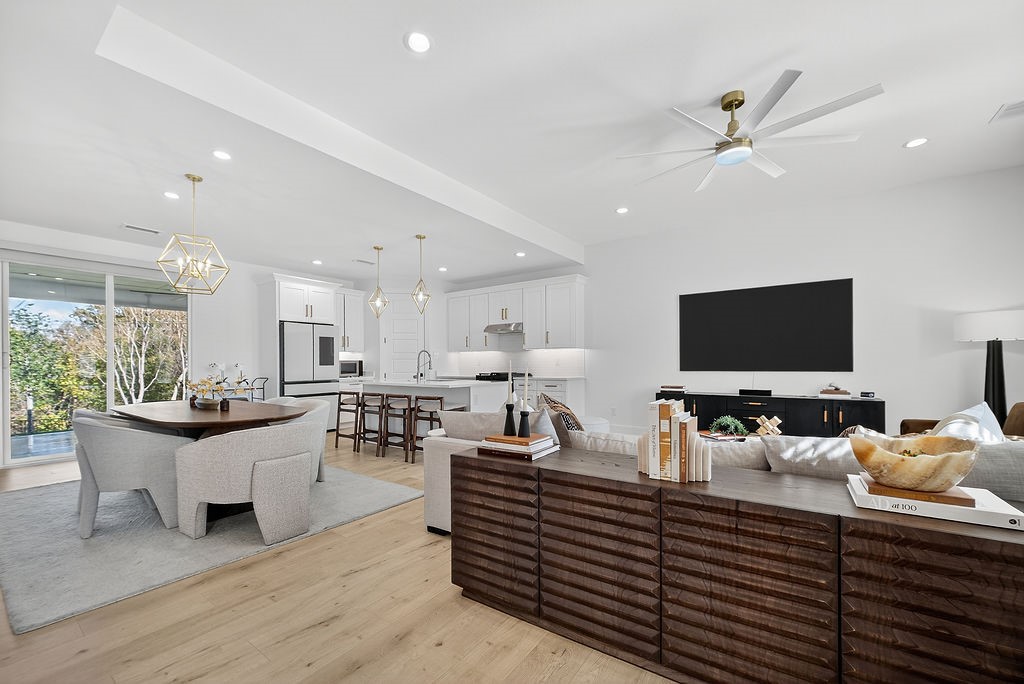 2006 Oak Garden Court Dallas TX 75232