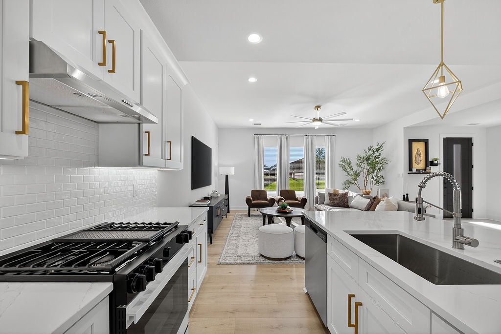 2006 Oak Garden Court Dallas TX 75232