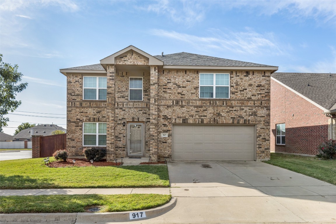 917 Bloomfield Drive Grand Prairie TX 75052