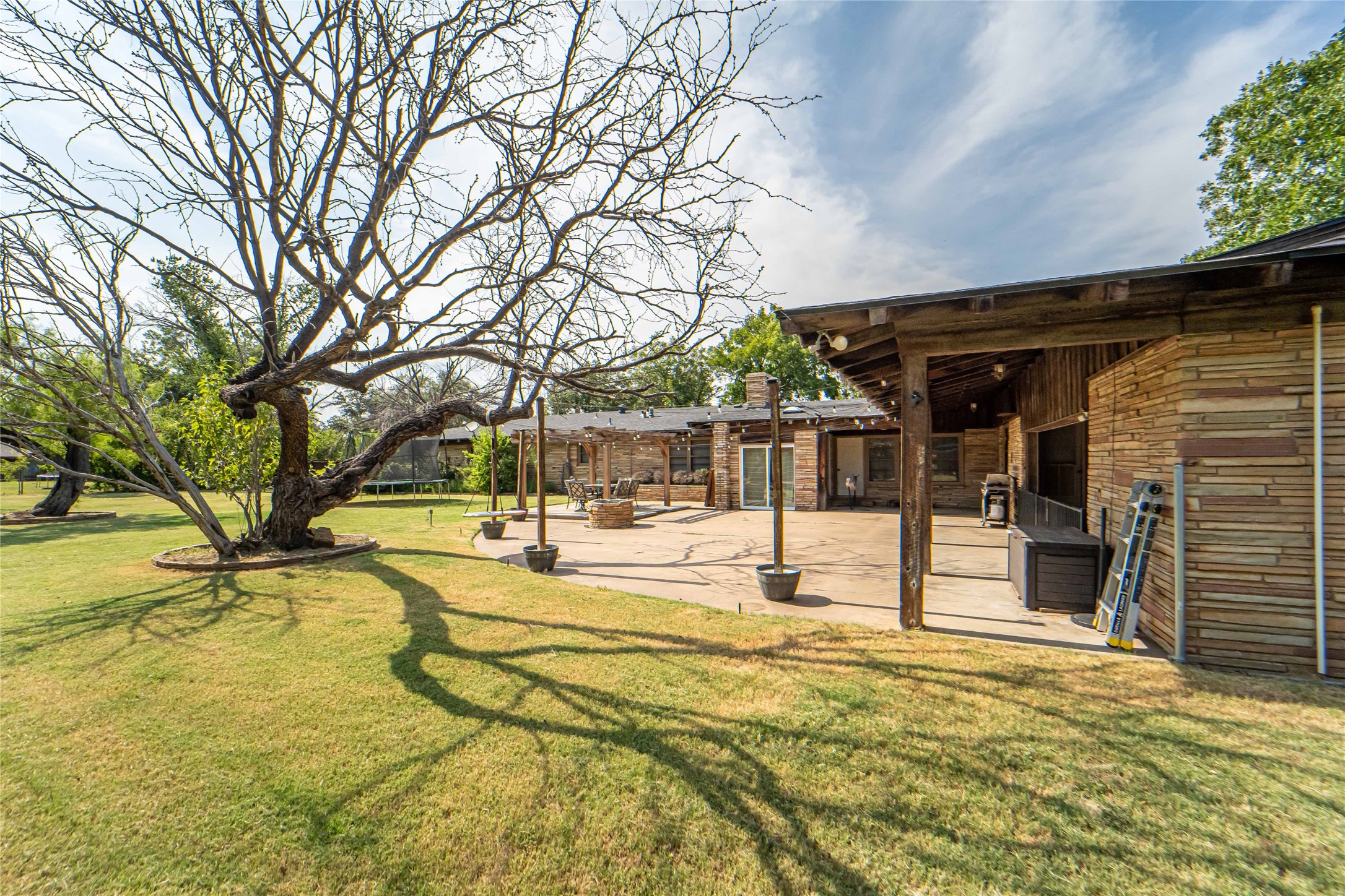 1501 W Elliott Street Breckenridge TX 76424