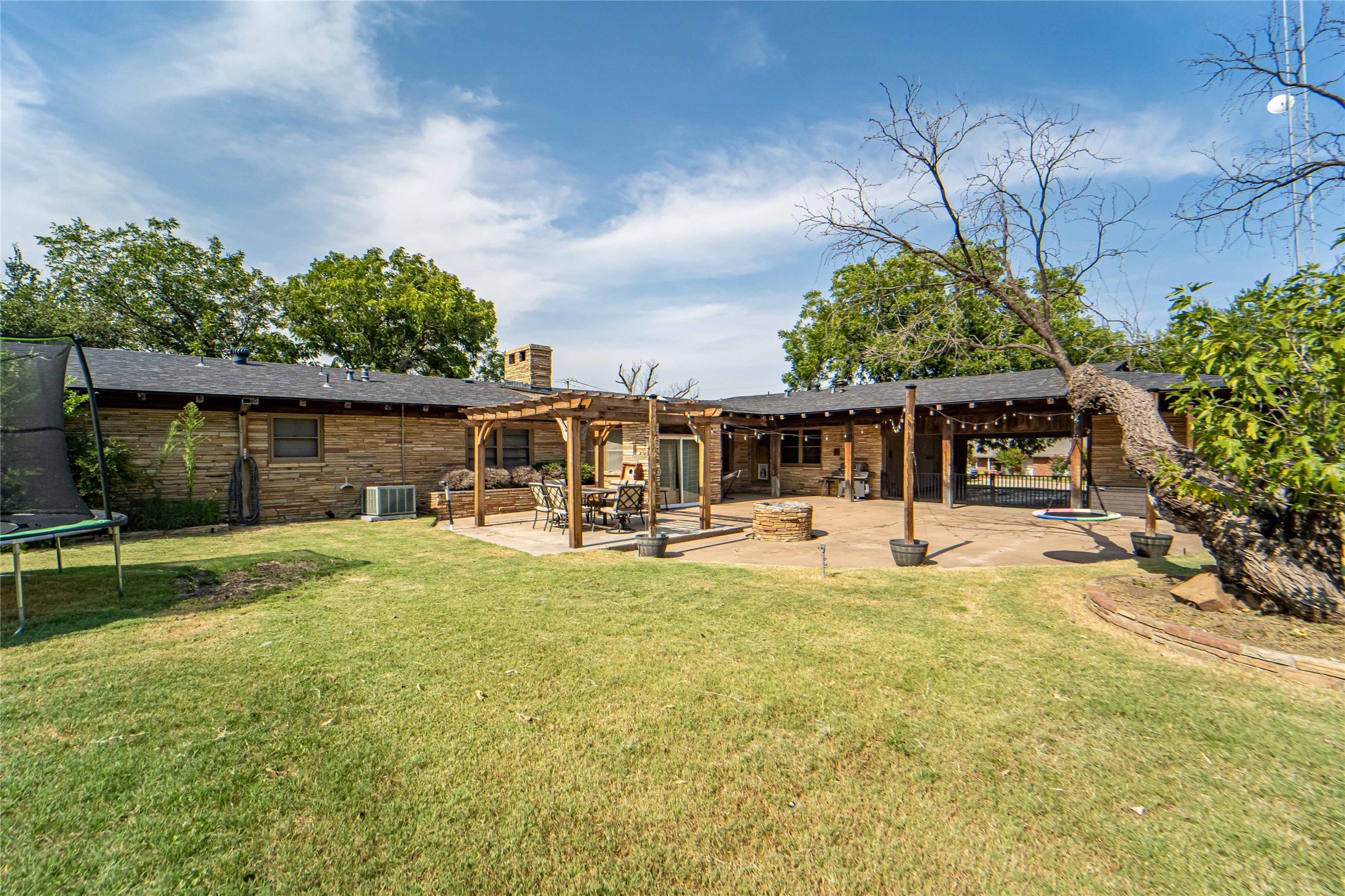 1501 W Elliott Street Breckenridge TX 76424