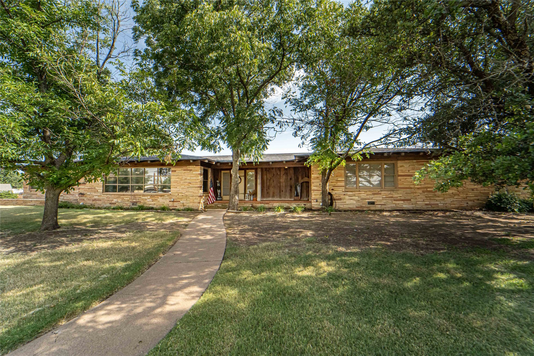 1501 W Elliott Street Breckenridge TX 76424
