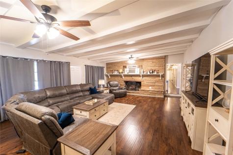 1501 W Elliott Street Breckenridge TX 76424