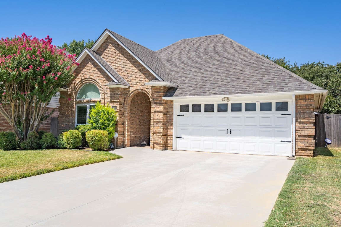 1207 Boardwalk Street Arlington TX 76011