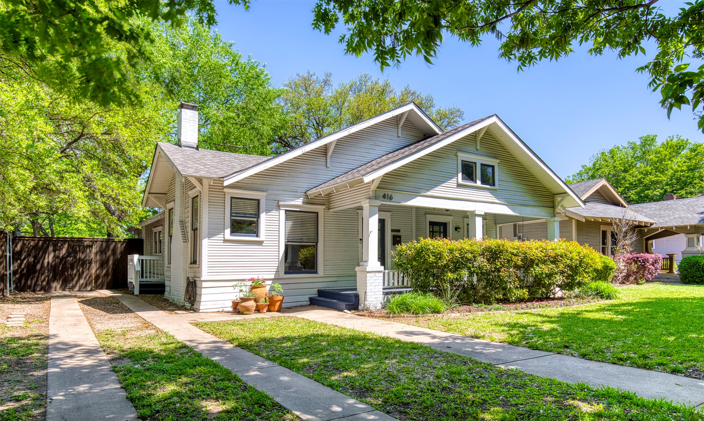 416 S Winnetka Avenue Dallas TX 75208