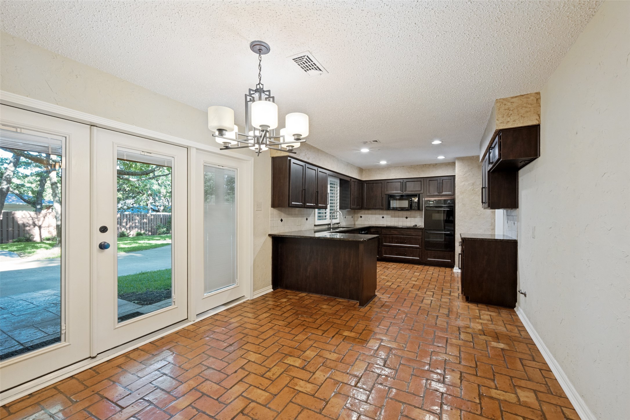 804 Firewheel Trail Fort Worth TX 76112