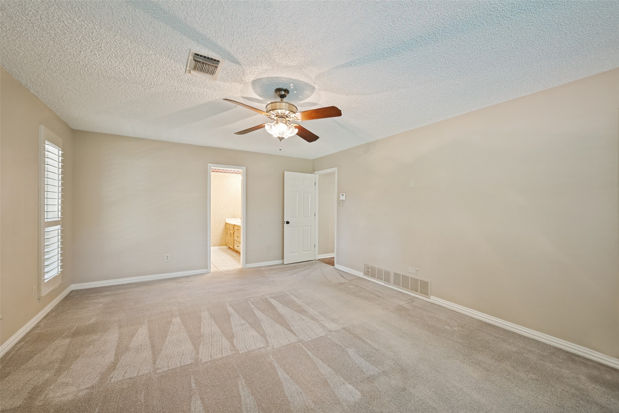 804 Firewheel Trail Fort Worth TX 76112
