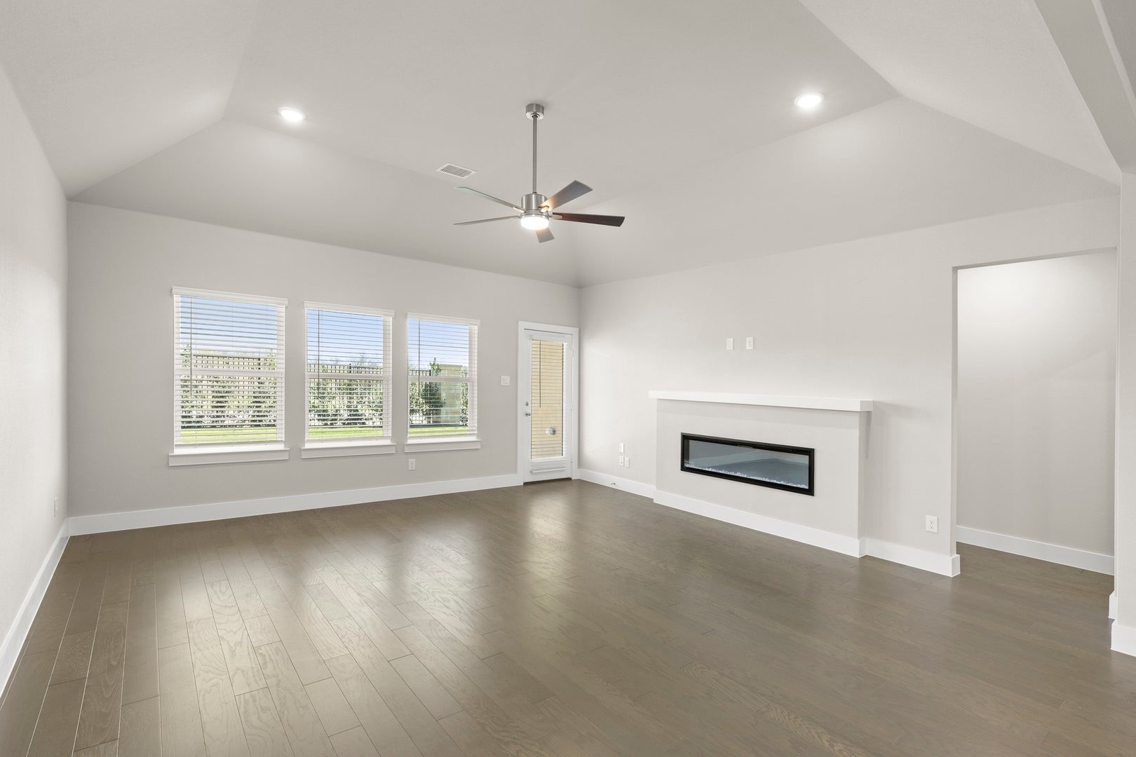 1925 Sapphire Run Mesquite TX 75181