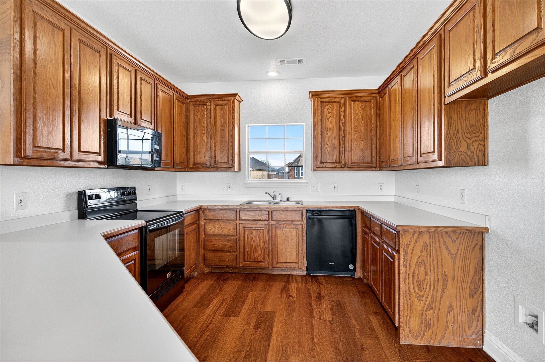501 Harris Street Gunter TX 75058