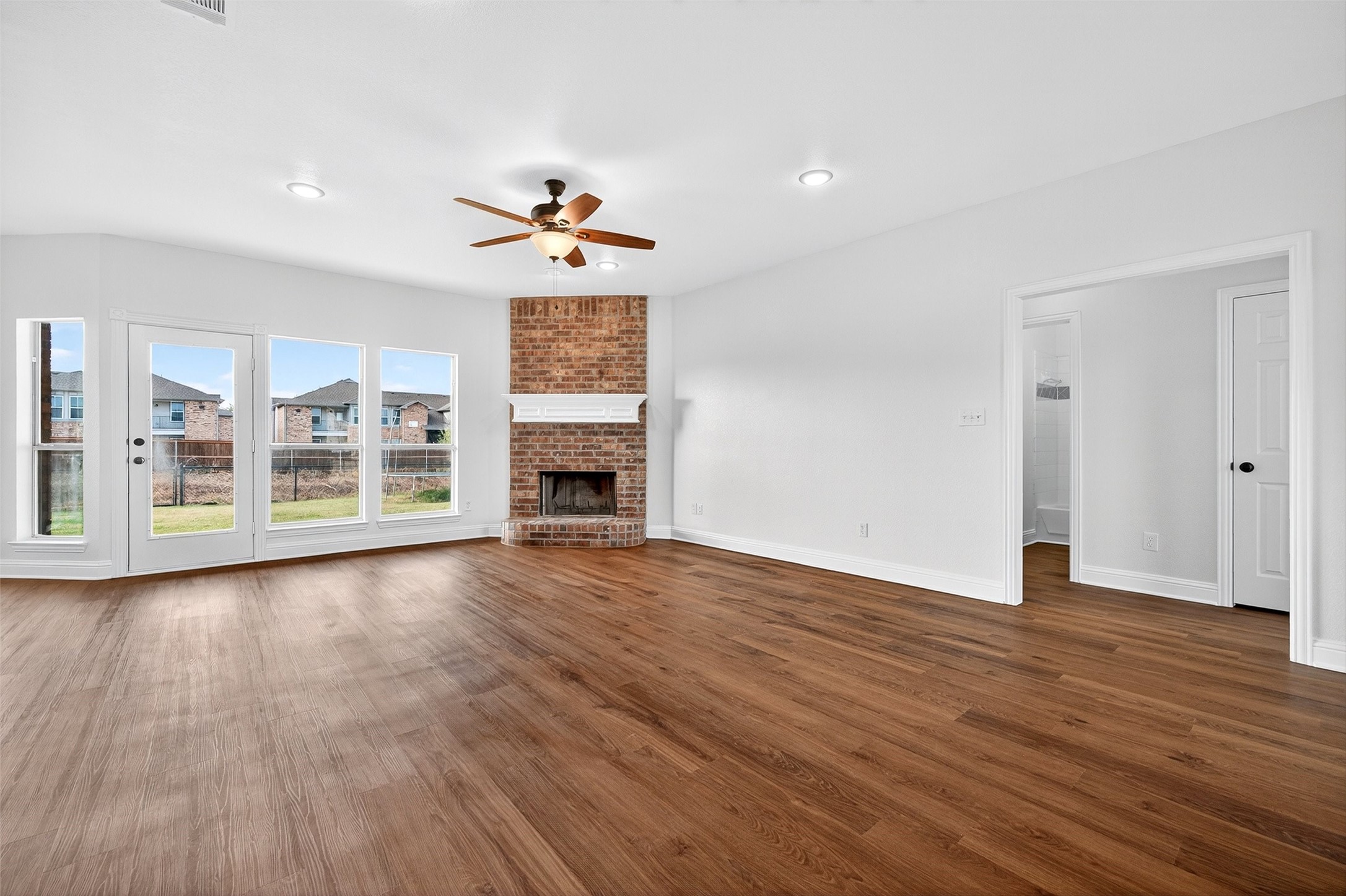 501 Harris Street Gunter TX 75058