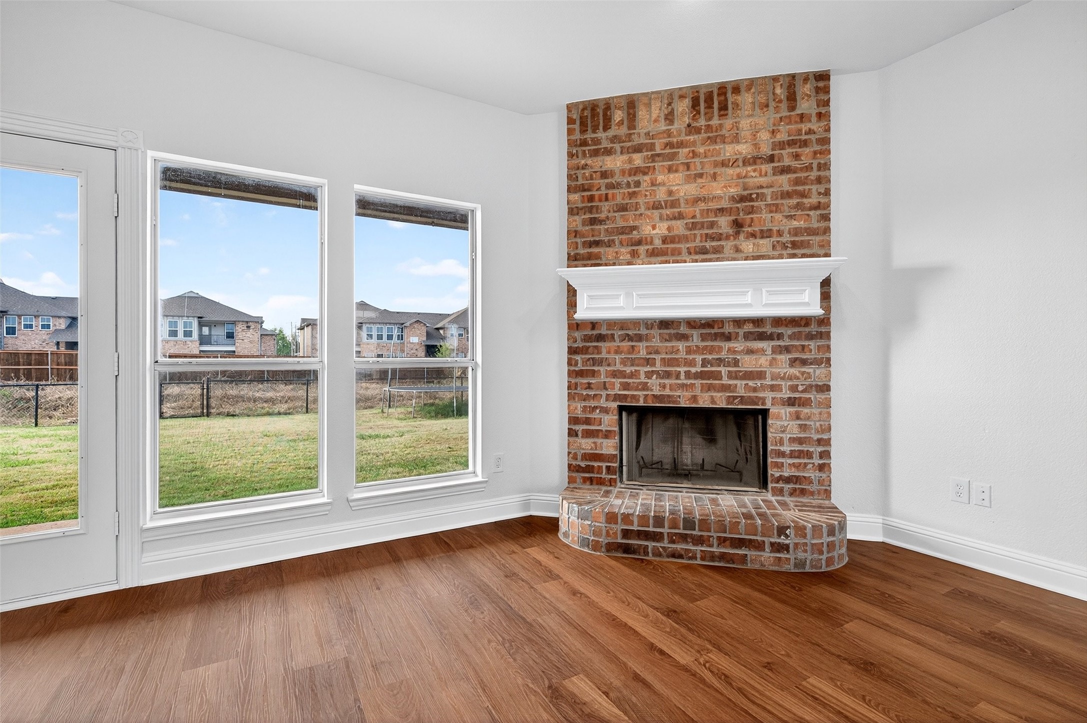 501 Harris Street Gunter TX 75058