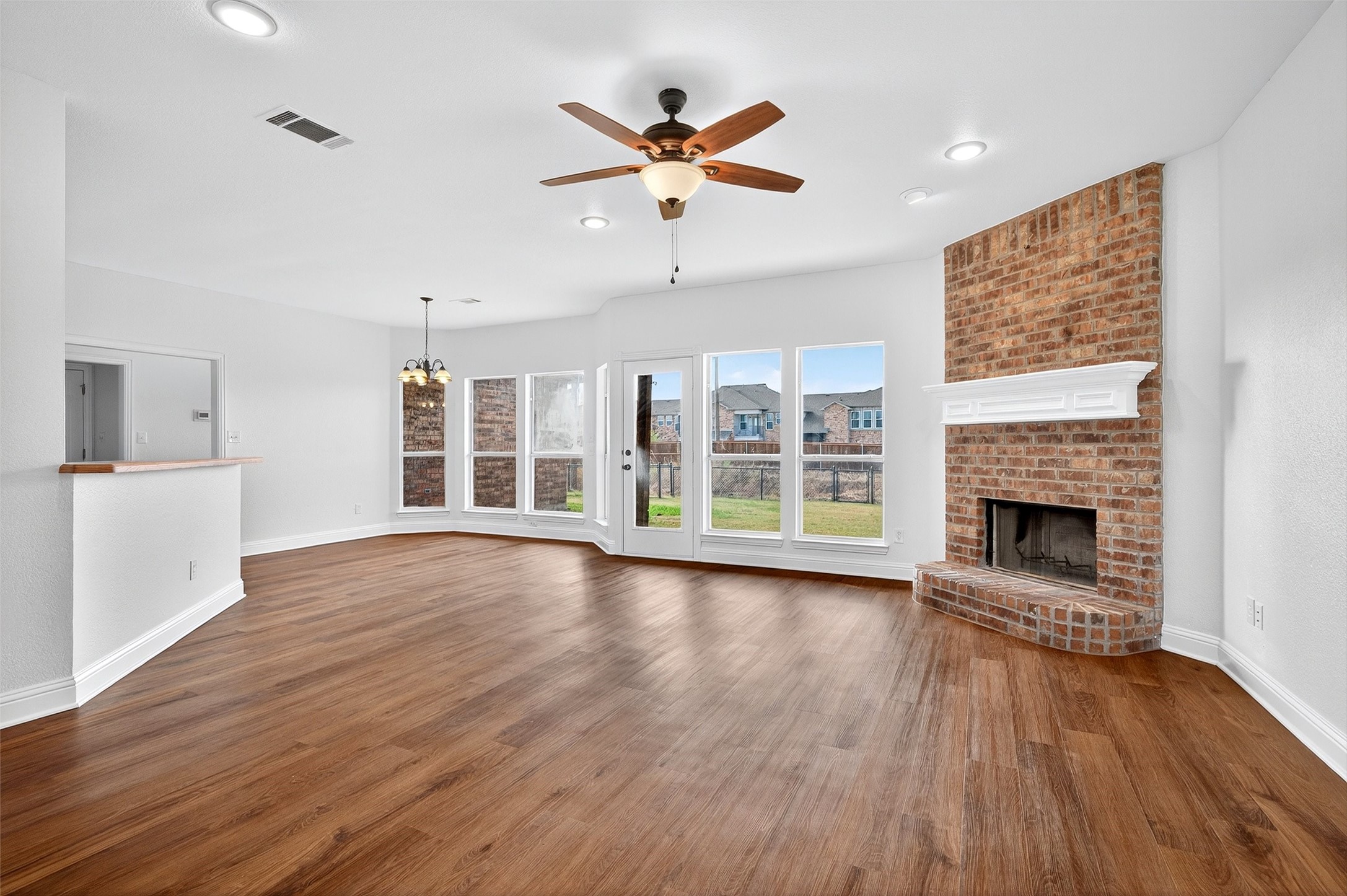501 Harris Street Gunter TX 75058
