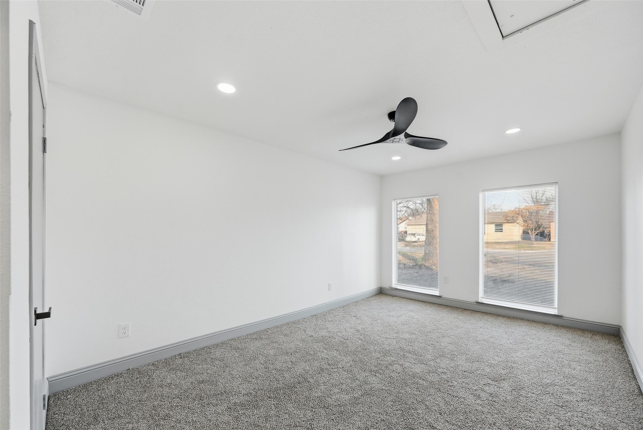 373 S Nachita Drive Dallas TX 75217