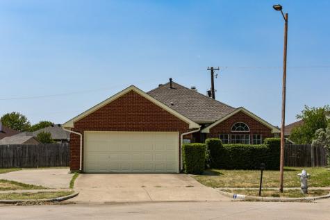 1500 Creekpark Court Arlington TX 76018