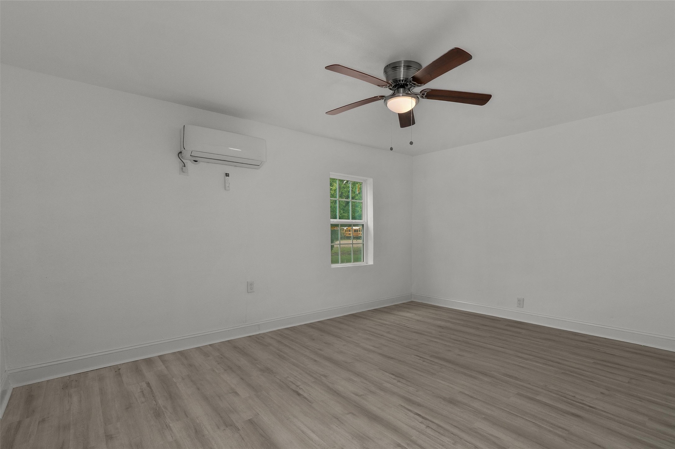 109 W Sedberry Jefferson TX 75657