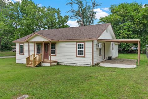 109 W Sedberry Jefferson TX 75657