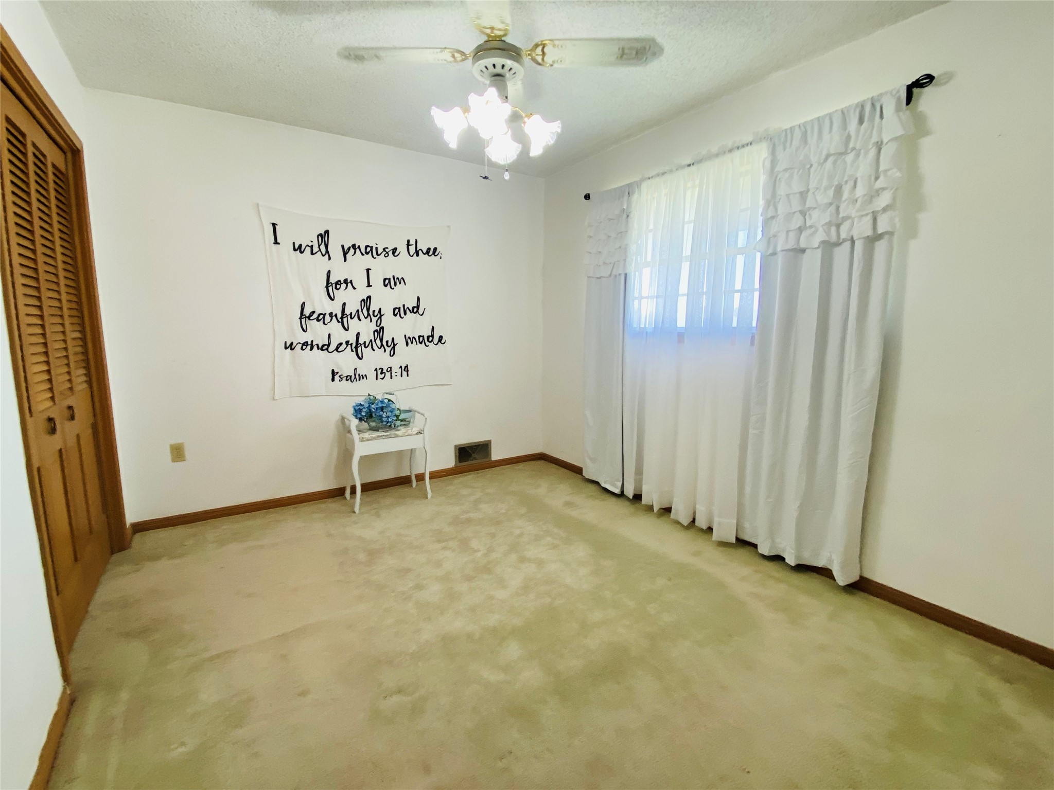 661 S 11th Avenue Munday TX 76371