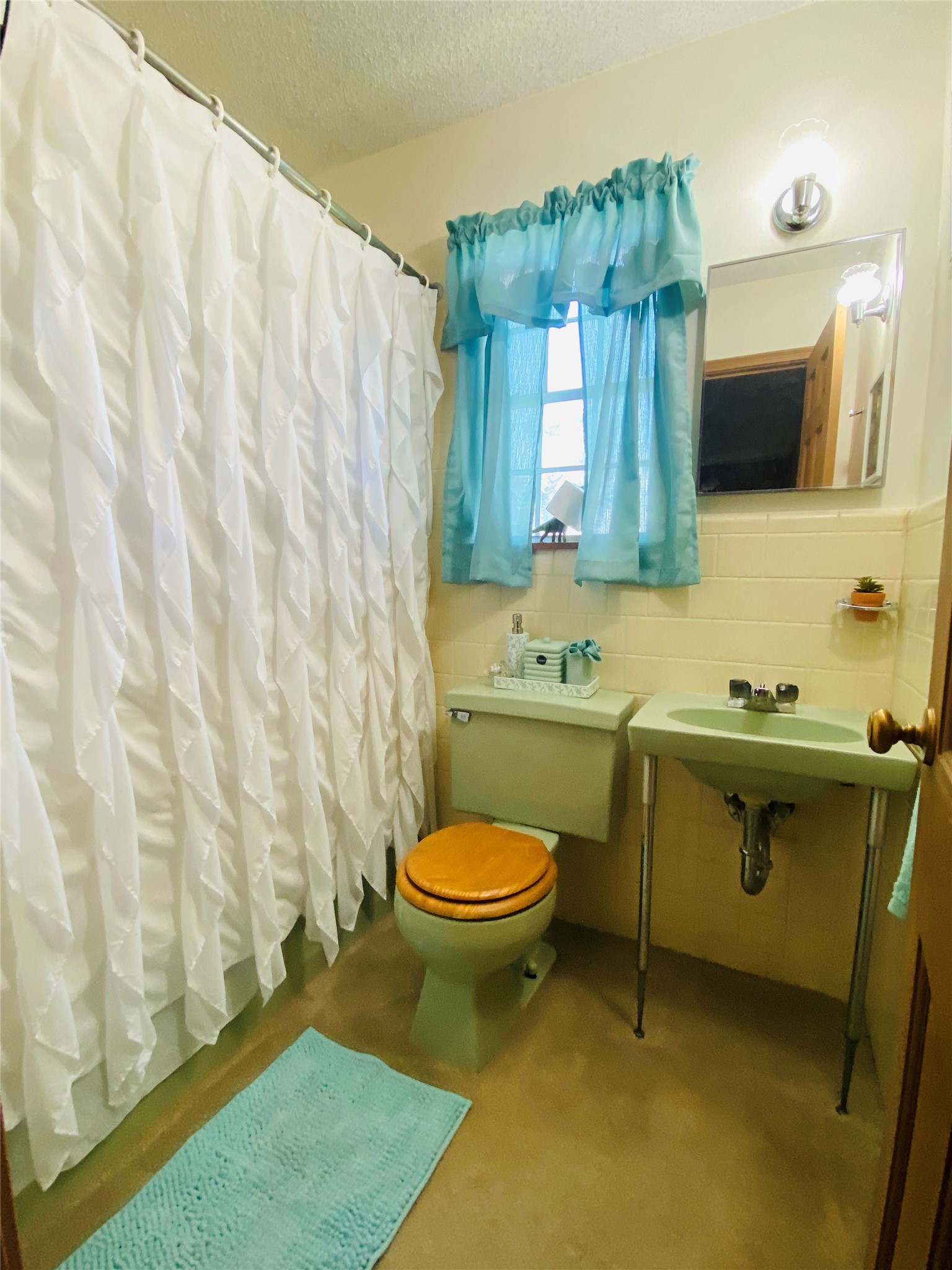 661 S 11th Avenue Munday TX 76371