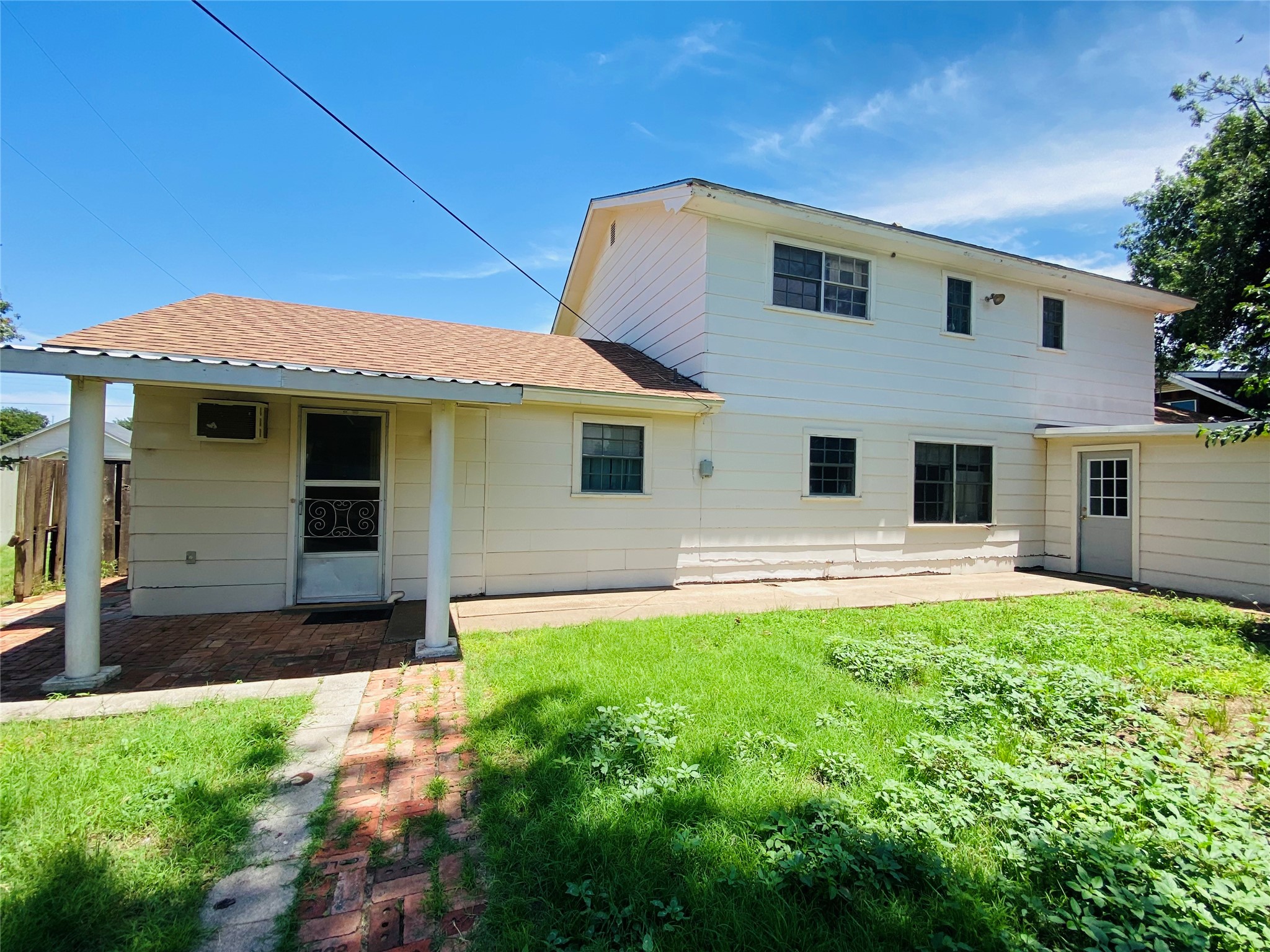 661 S 11th Avenue Munday TX 76371