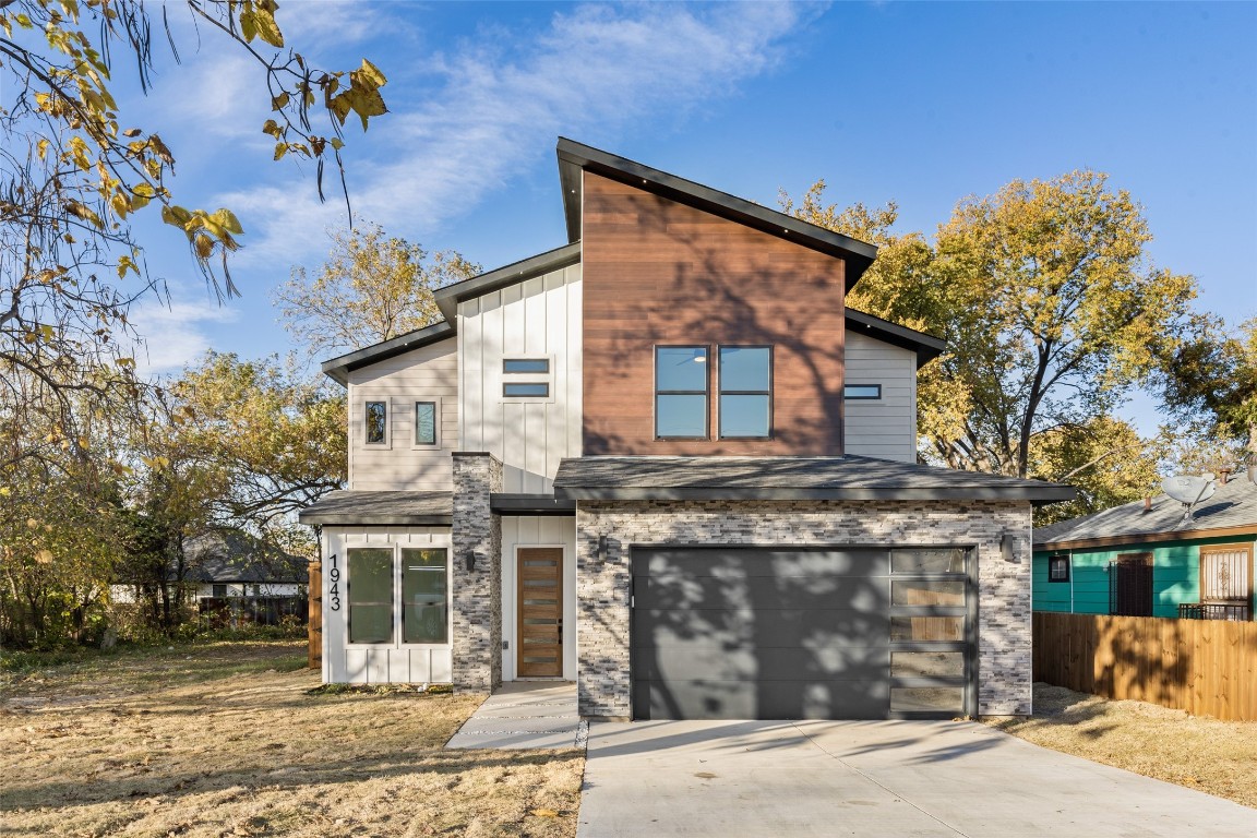 1943 Pueblo Street Dallas TX 75212