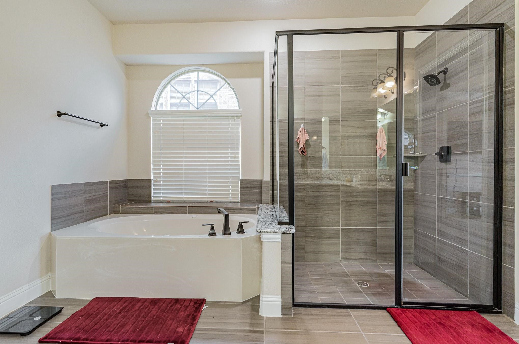 8010 Graystone Drive Sachse TX 75048